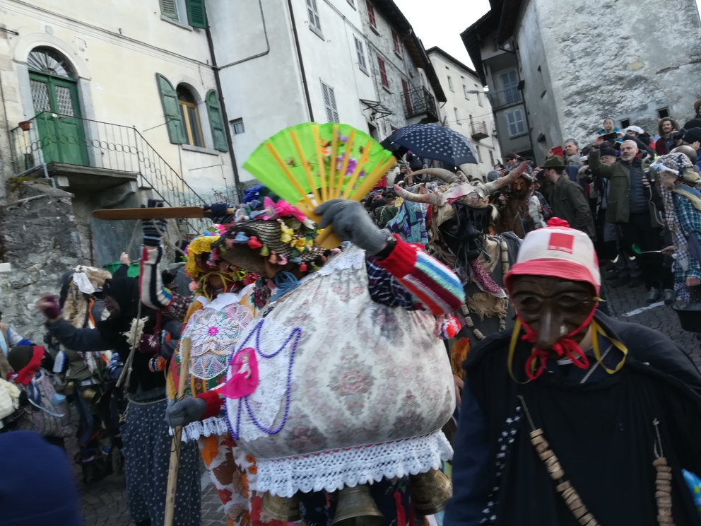 Risultato immagini per carnevale di schignano stefania pedrazzani immagini