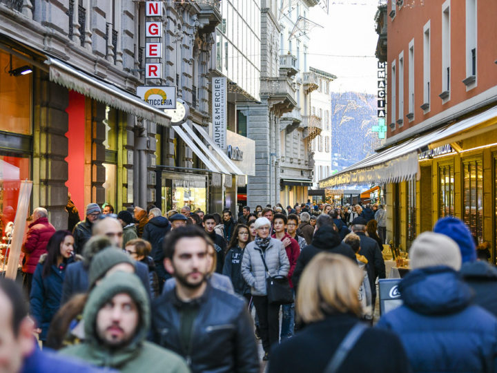 Aperture domenicali dei negozi a Lugano e trasporti gratuiti a Natale