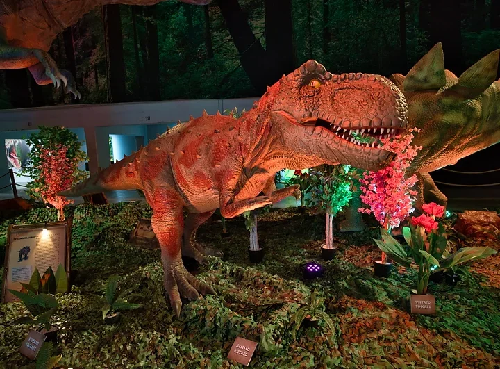 Dinosaur Invasion: la mostra dei dinosauri a Lugano