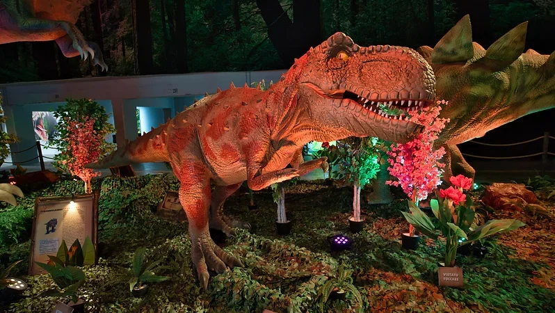 Dinosaur Invasion: la mostra dei dinosauri a Lugano